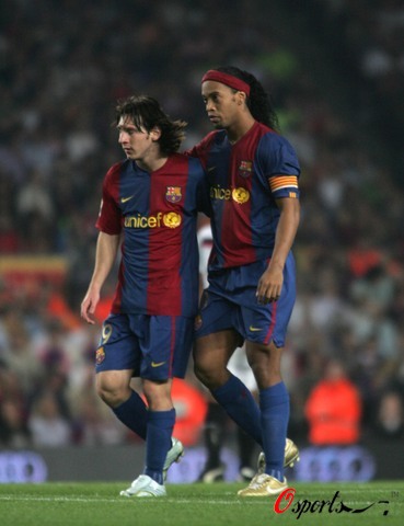 容和不屈的 容和不屈的