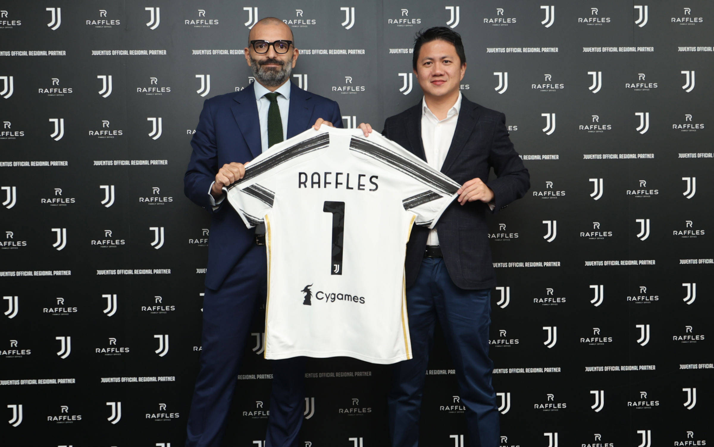 到半空间完 到半空间完